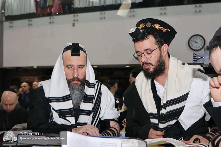 Amid war, Chabad rabbis stay connected to their colleagues and relatives in Ukraine